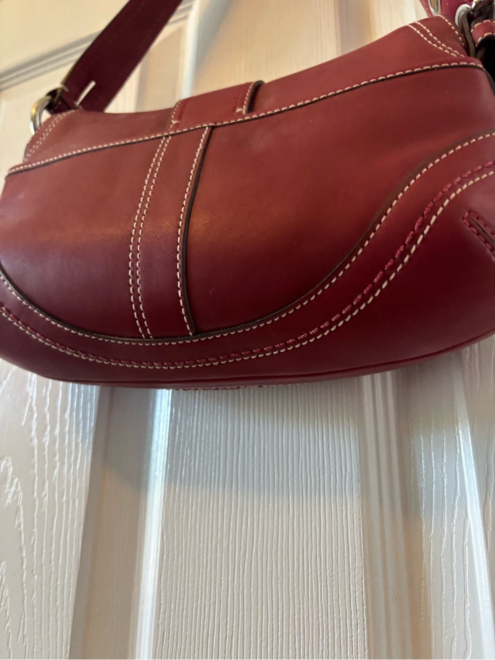 Coach Soho Signature Buckle Flap Shoulder Bag Purse Red Leather Y2K F10909 - Picture 8 of 14
